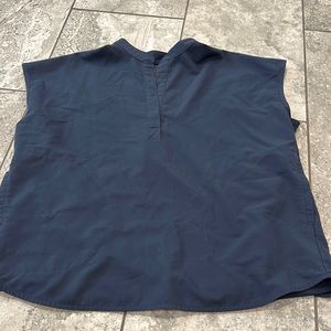 Figs Rafaela scrub top night sky medium EUC